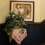Buggle's Pub And
