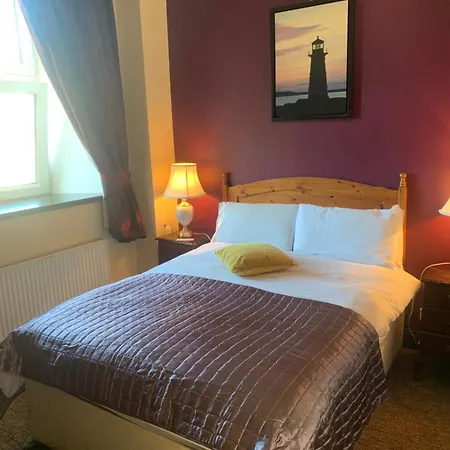 Buggle's Pub And 3*