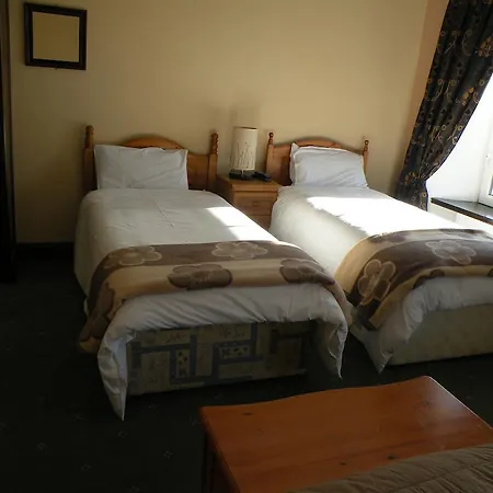 Bed and Breakfast Buggle's Pub And