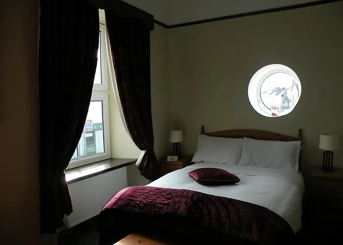 Buggle's Pub And Bed & Breakfast 3*