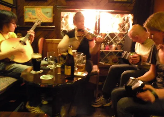 Buggle's Pub And